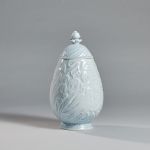 996 3574 VASE AND COVER